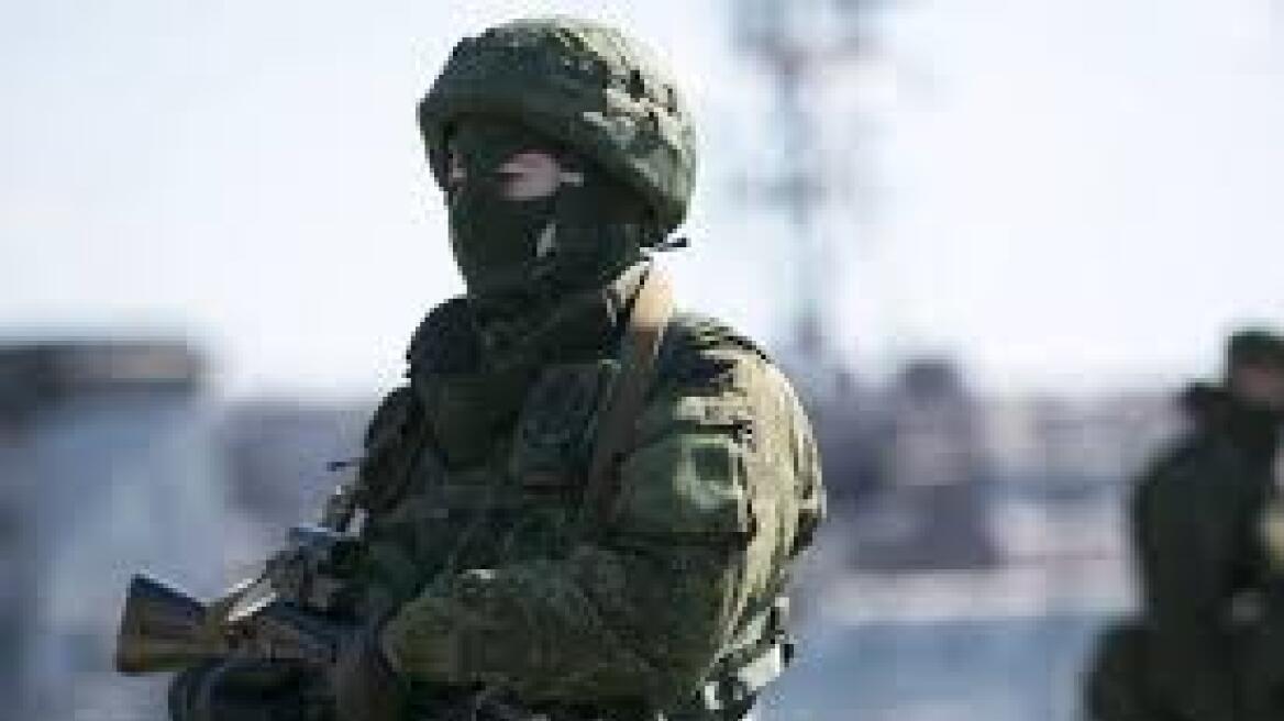 Κριμαία: Ρωσικά στρατεύματα κατέλαβαν ουκρανική ναυτική βάση 